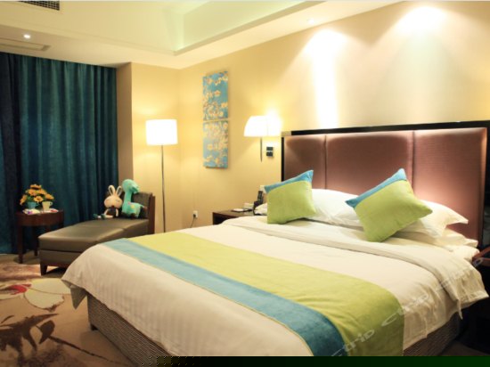 舒适温馨大床房