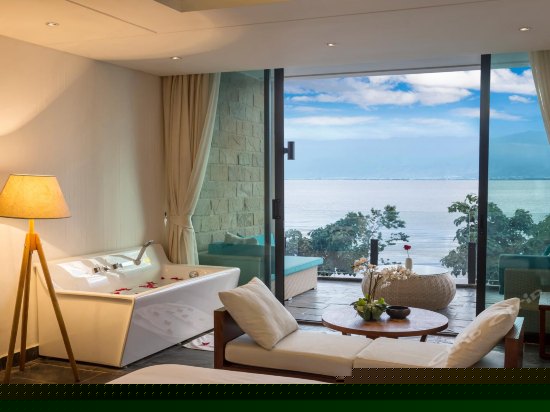 蜜月阳台海景大床房