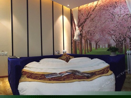 时尚大床房(无窗)