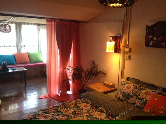 阳光东南亚大床房