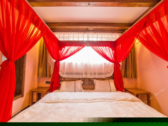 豪华浴缸大床房