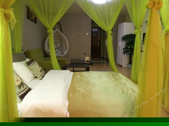 百纳天宝阁风情大床房