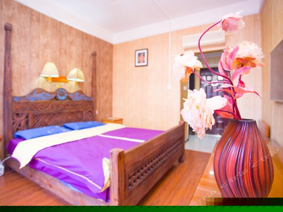 浪漫蜜月大床房