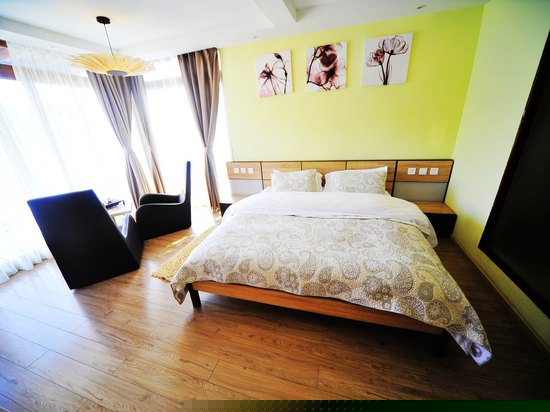 全湖景情侣蜜月房