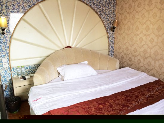 豪华主题圆床房