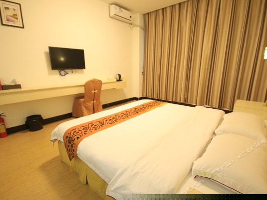 温馨阳光大床房