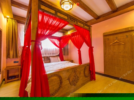 豪华浴缸大床房