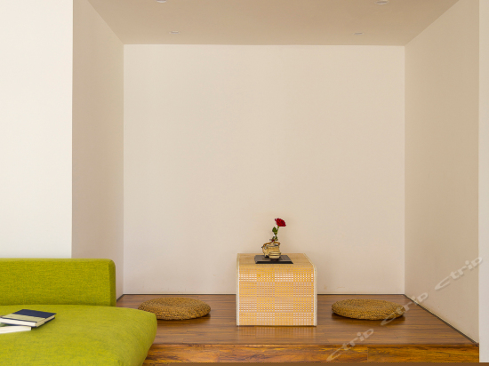 独立阳台汤池海景亲水房