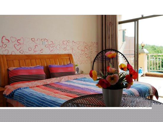 无敌海景情侣大床房