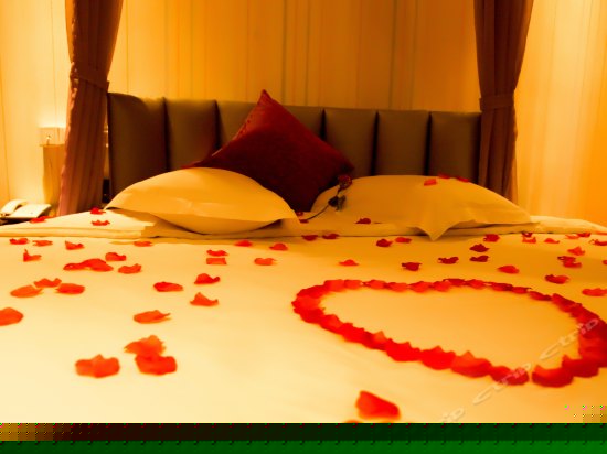 影院圆床豪华情侣房