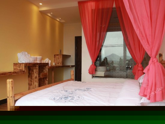 阳光蜜月大床房