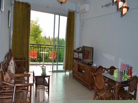 豪华亲海园景套（一房一厅）