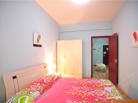 时尚大床房（内宾）