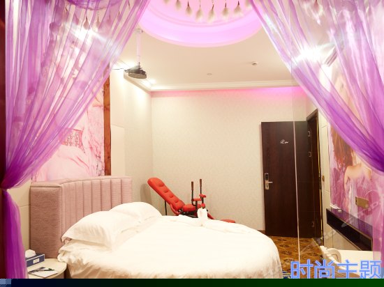 情侣主题圆床房(无窗)