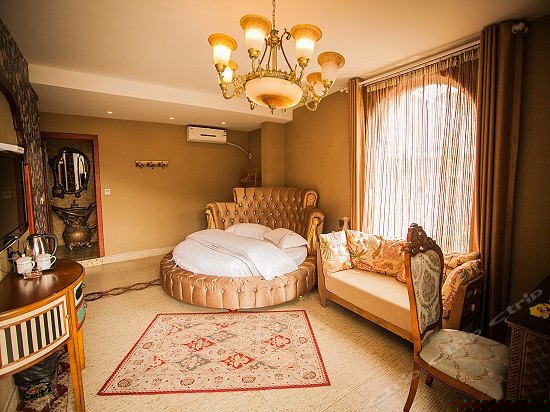 阿拉丁（江景阳台大床房）