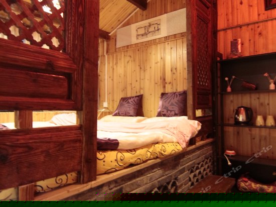 高粱蜜月大床房