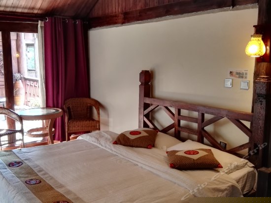 百奇温馨大床房