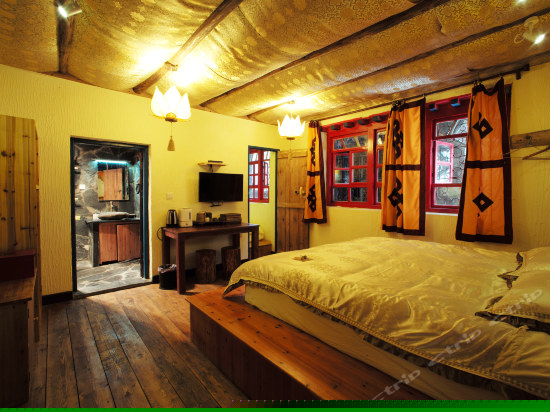 藏羚精品家庭房