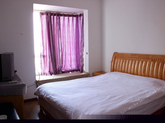 豪华商务大床房