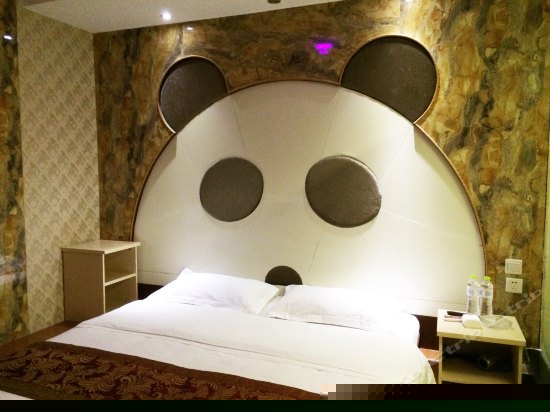 简约主题大床房