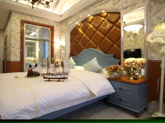 豪华宫廷大床房