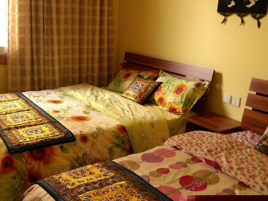 梅—温馨家庭亲子房