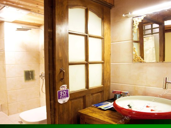 一楼标间雪月风花