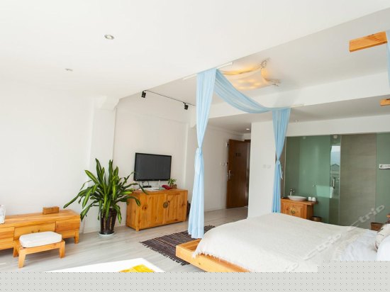 亲水海景落地窗大床房（风花1）