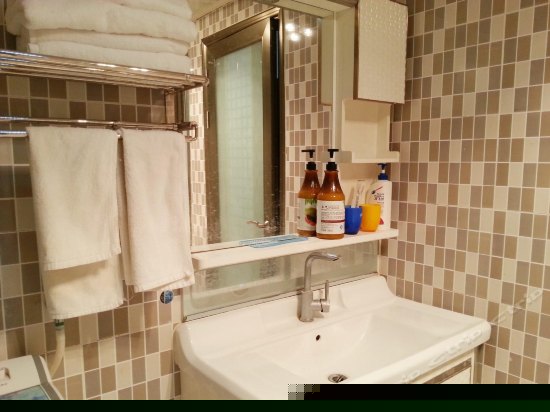 大学城三室一厅