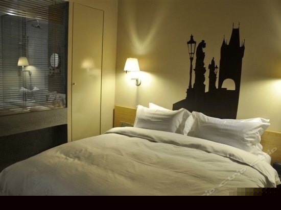 温馨情侣大床房