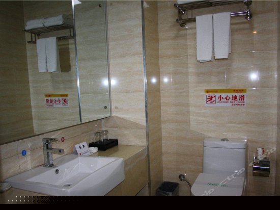豪华大床房
