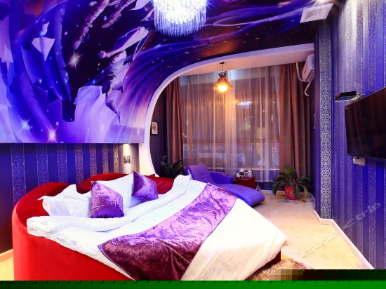 奢侈情侣主题房