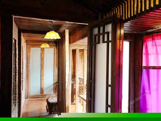 阳光观景大床房