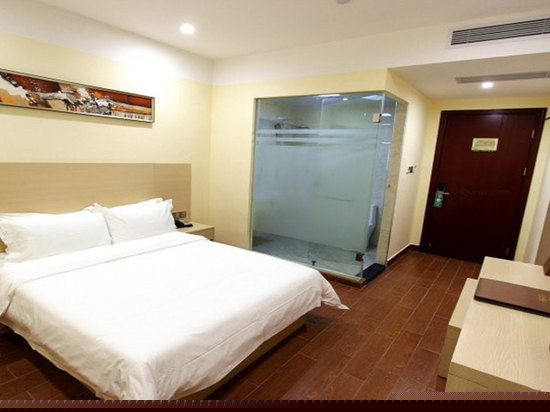 高级大床房（无窗）