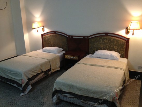 海威楼豪华山景房