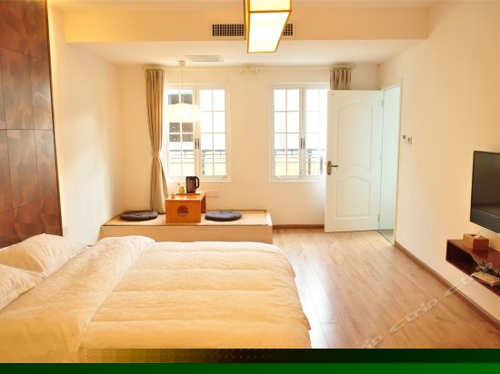 凡尘院景大床房