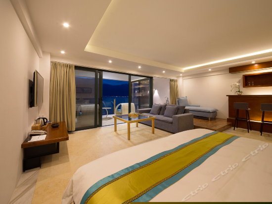 180度蜜月汤池亲水大套房