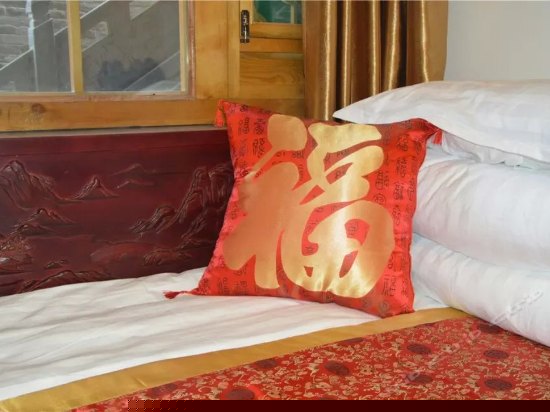 罗汉双床房