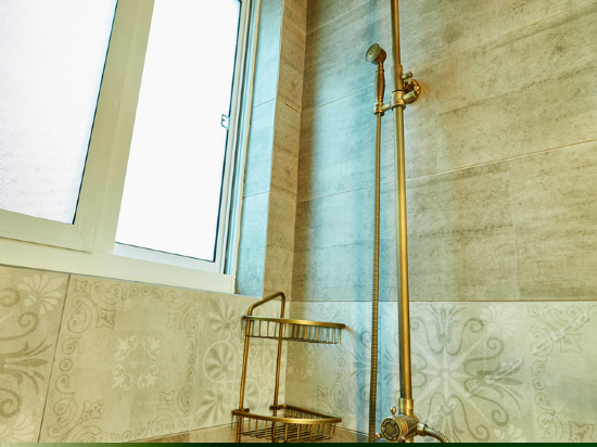 顶楼大阳台观景五房套房