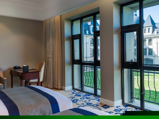 高级景观大床房