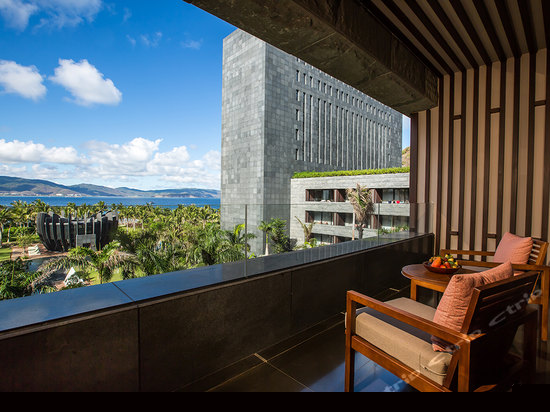 柏悦阳台海景大床房