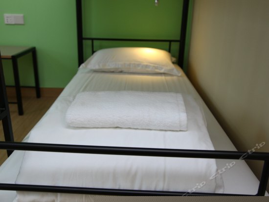 多人间（床位房）