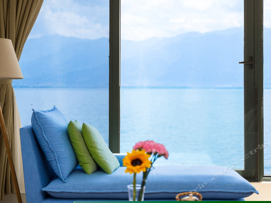 180度蜜月汤池亲水大套房