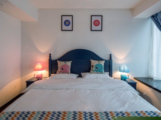 逸空间豪华四人套房