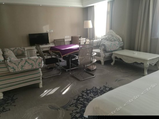 豪华棋牌大床房