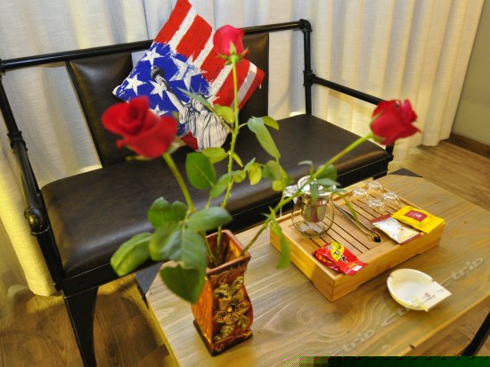 帝士空间大床房