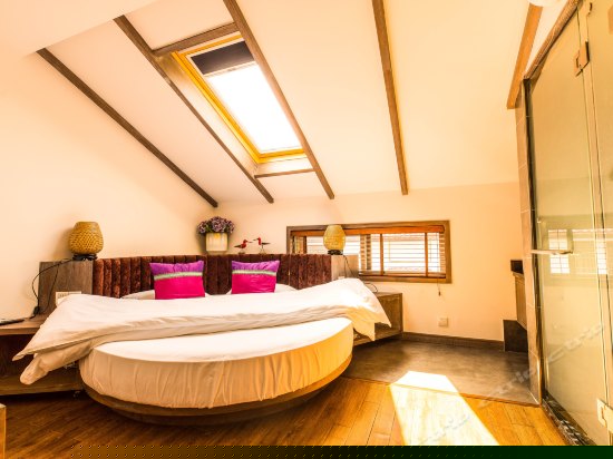 浪漫星空圆床房（306）