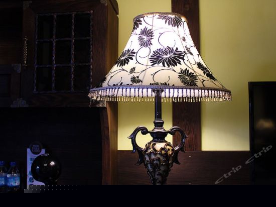 泳池海景双人房