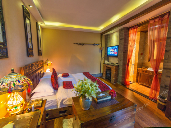 一号院朴素大床房