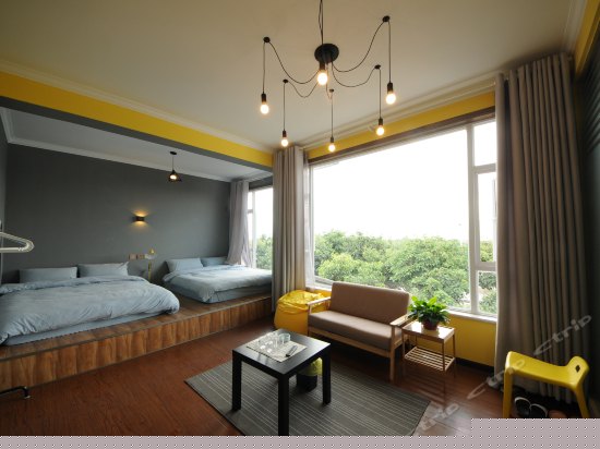 西窗零号超大榻榻米风景间